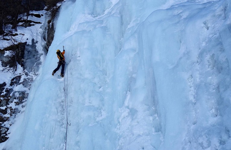 Mountain Guides' Office - Ice climbing