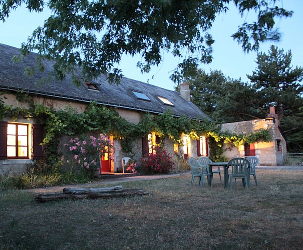 Chambres d'hôtes "La Chaumière Enchantée" à Tiercé
