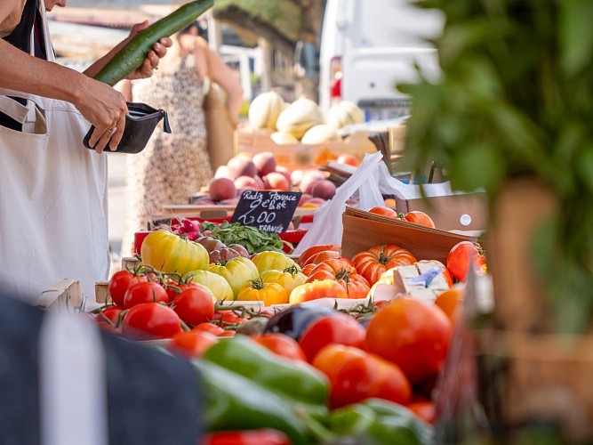 Provenzalische Sommer Markt beim Hafen von la Madrague