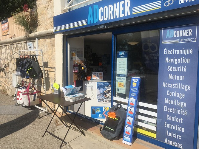 AD Corner