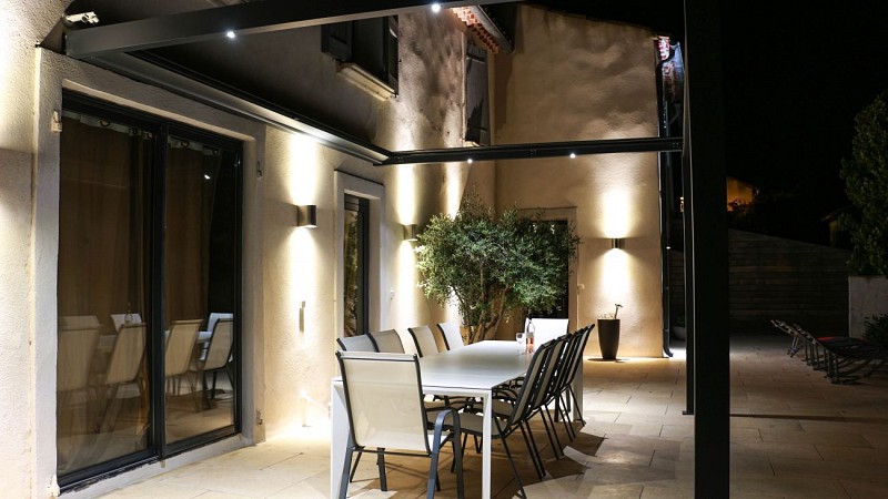 Bastide de la clare : 8 personnes proche mer 4 chambres, piscine, billard...