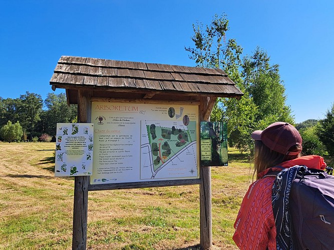 Arboretum in Etrez