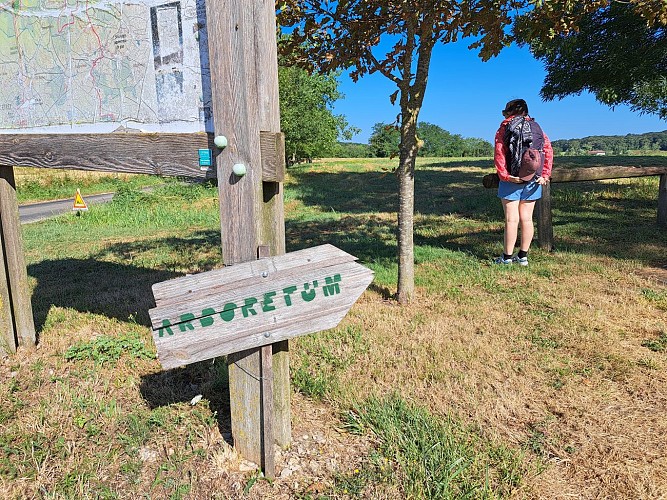 Arboretum in Etrez