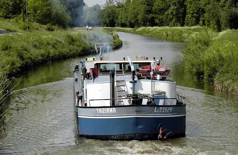 Nautical stopover in Neronville
