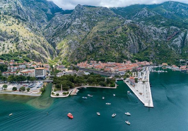 Croisière en semi sous-marin dans la baie de Kotor - Monténégro