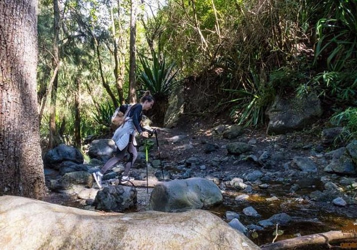 Randonnée guidée vers La Chapelle dans le cirque de Cilaos, à La Réunion