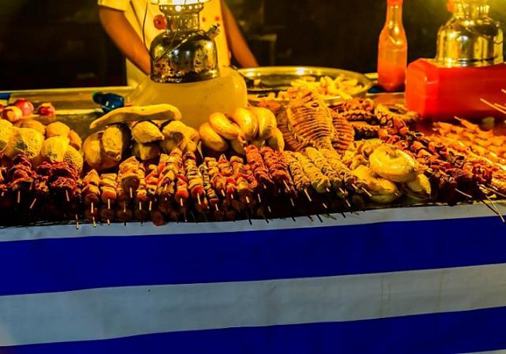 Visite guidée du marché nocturne de Stone Town & Dîner traditionnel - En français - Zanzibar