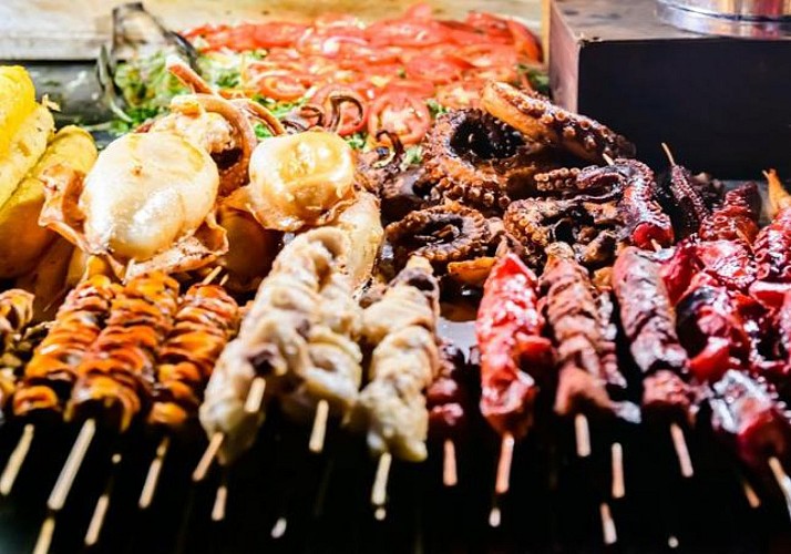 Visite guidée du marché nocturne de Stone Town & Dîner traditionnel - En français - Zanzibar