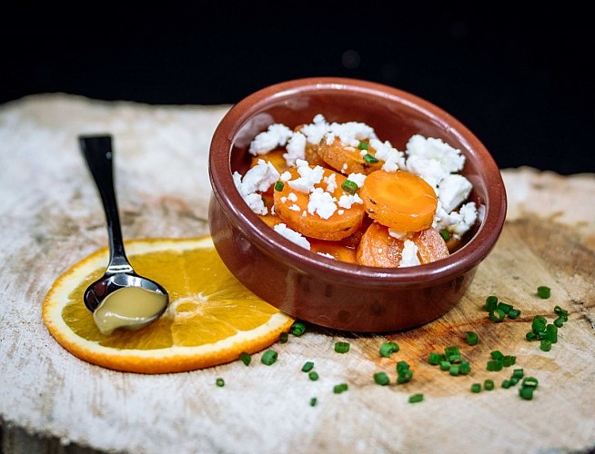 Déjeuner sur l'Ile de Patiras 800x600