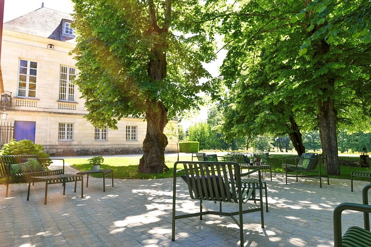 Terrasse©Chateau La Louviere