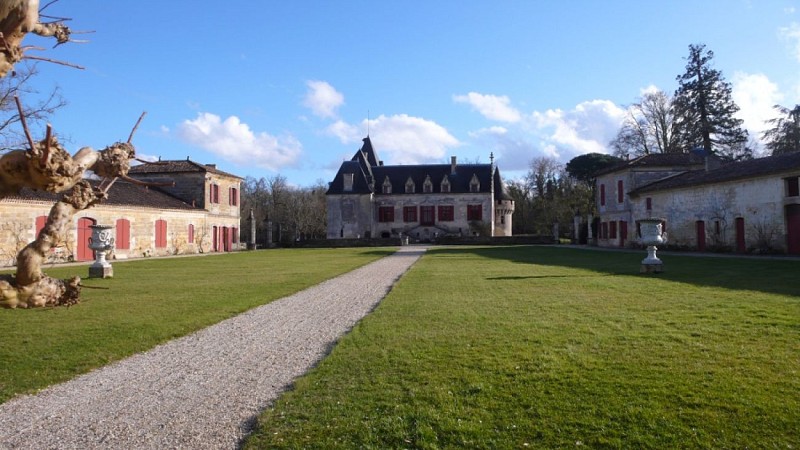 Château Olivier extérieur