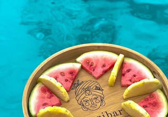 Croisière privée d’une journée en bateau traditionnel, observation des dauphins & snorkeling vers l’île de Mnemba (déjeuner inclus) - Au départ de Zanzibar