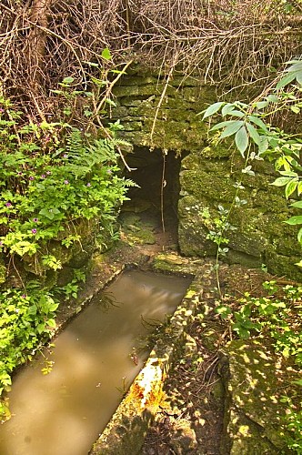 Le vieux bassin de l'Aigue