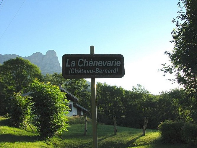 L'entrée du hameau de la Chénevarie