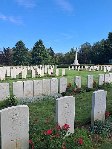 Britisch-französischer Soldatenfriedhof (1939-1945)
