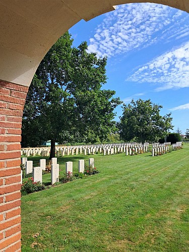 Britisch-französischer Soldatenfriedhof (1939-1945)