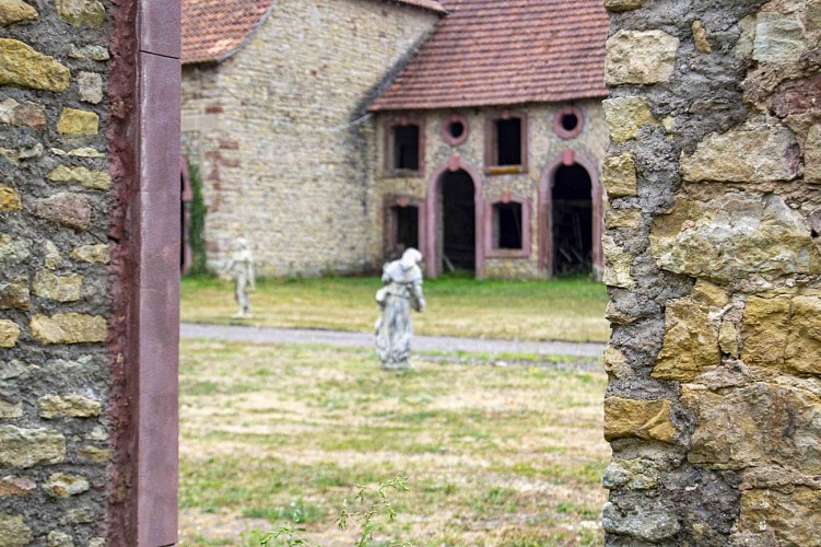 Le château de bourg esch - au château fleuri