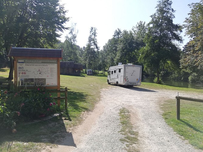 Aire de camping-car Saint-Céneri-le-Gérei