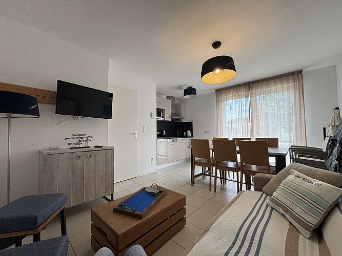 Maison dans un village vacances avec une pisicne collective.