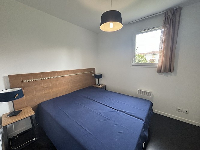 Maison dans un village vacances avec une pisicne collective.