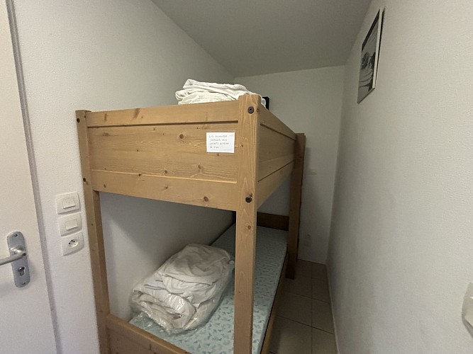 Maison dans un village vacances avec une pisicne collective.