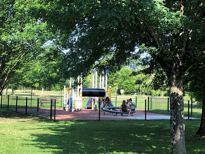 Montpon-Chandos-jeux-enfants-re