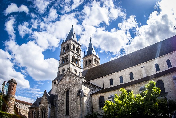 Collegiate church of Notre-Dame