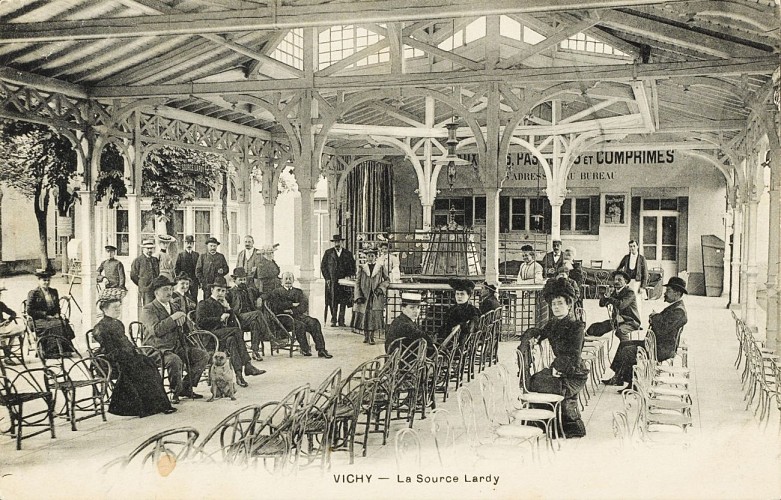 Pavillon de la source Lardy