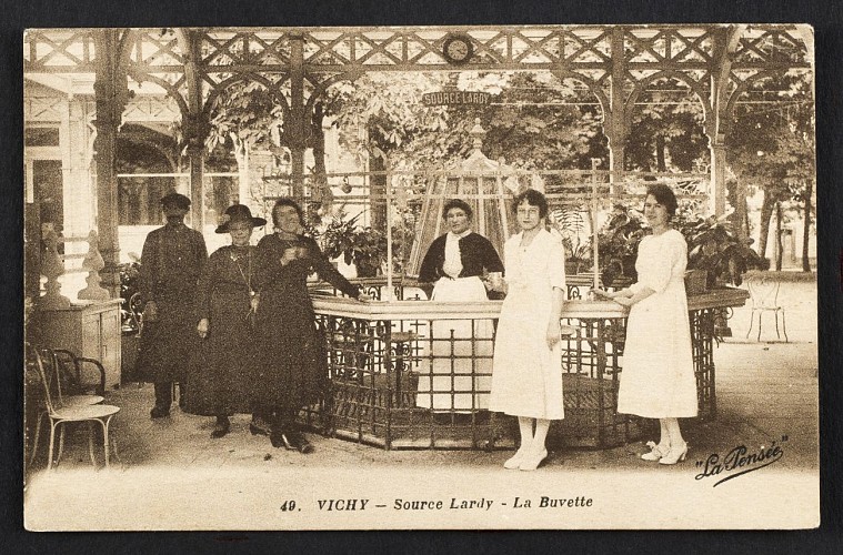 Pavillon de la source Lardy