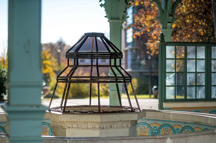 Pavillon de la source Lardy