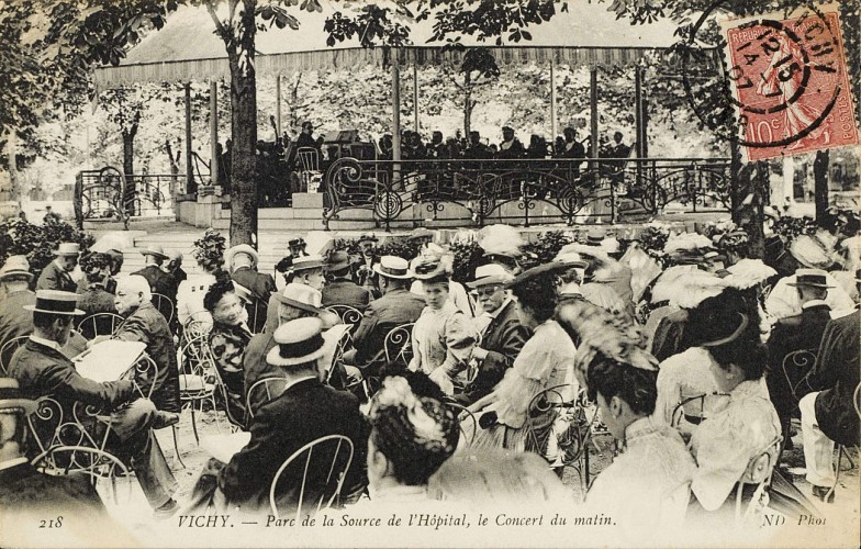 Kiosque à musique de la source de l'Hôpital