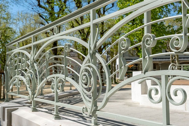 Kiosque à musique de la source de l'Hôpital