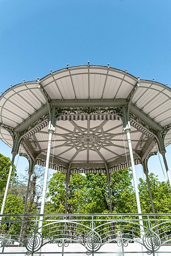 Kiosque à musique de la source de l'Hôpital