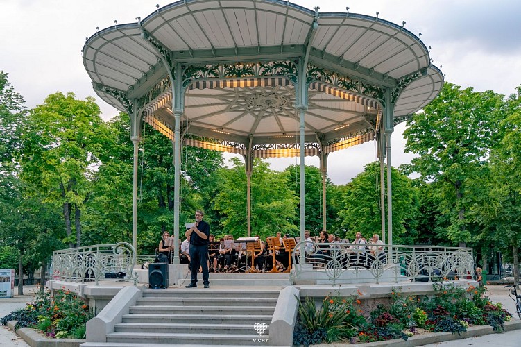 Kiosque à musique de la source de l'Hôpital