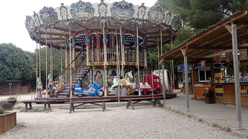 Karussell im Grand Parc de Figuerolles
