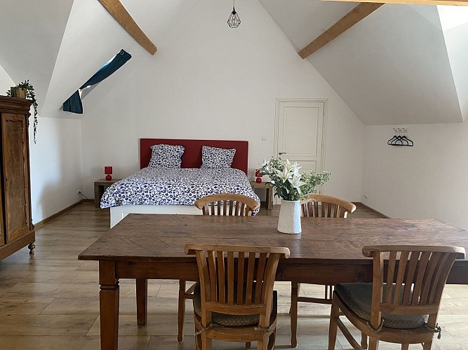 Bussolles castle great cottage