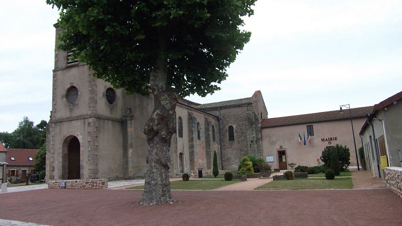 Village de Droiturier, site clunisien