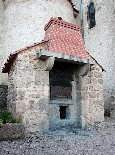 Village de Droiturier, site clunisien