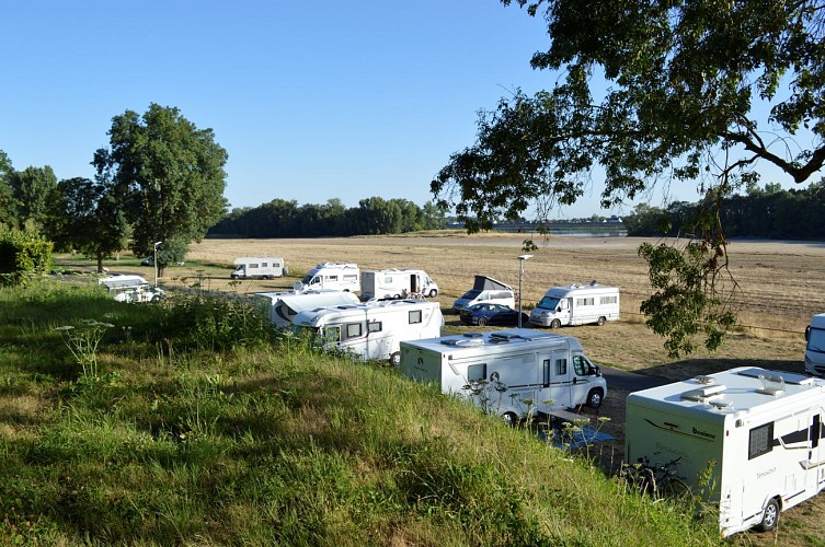 Aire camping-cars de Cunault