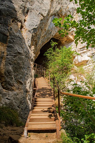 Ruta : Sentier pédestre géologique de la grotte d'Orjobet