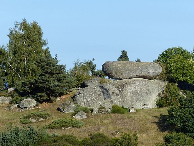 La Roche Branlante à Saint-Marc