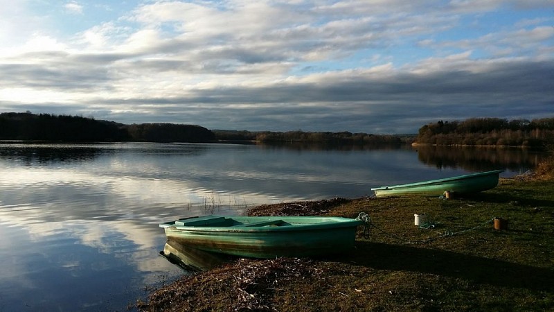 Pêche en barque - Étang de Chancelade