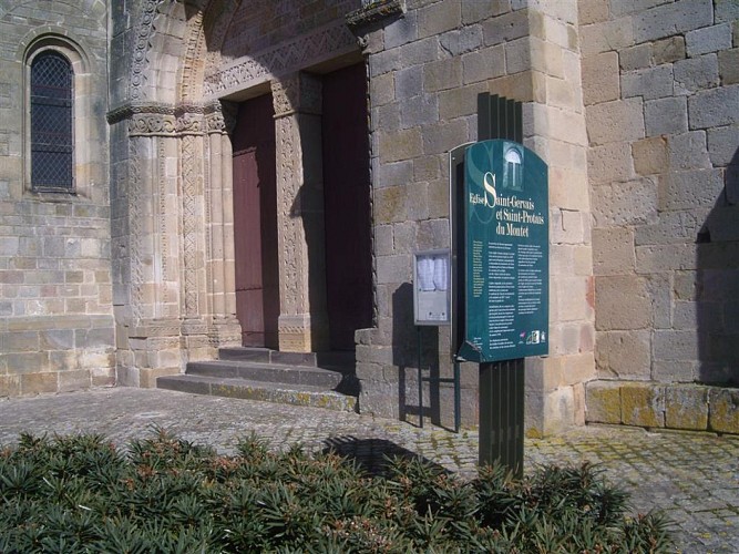 Église Saint-Gervais et Saint-Protais - Le Montet