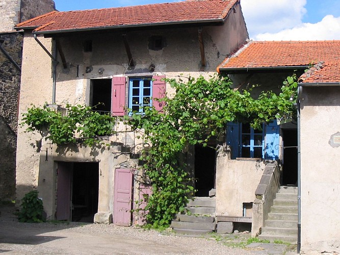 Weindorf von Saint-Bonnet-près-Riom