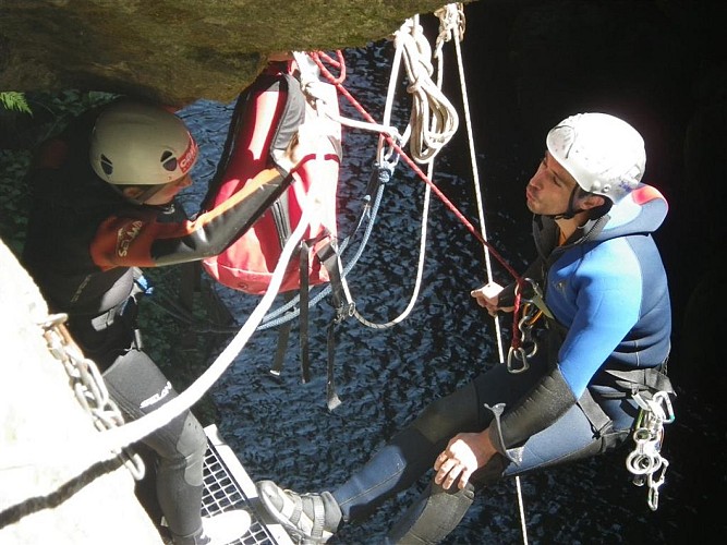 Escale verticale - Canyoning / Via ferrata / Escalade