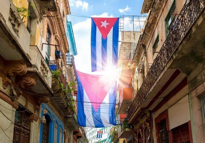 Tour guidé privé des restaurants et bars à cocktail de La Havane, à vélo électrique - 4h