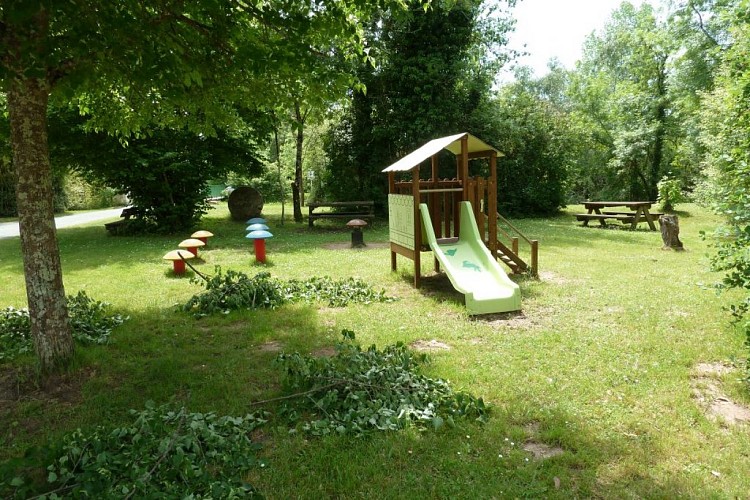 Aire de jeux enfants