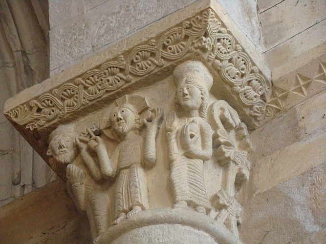 Thiviers église chapiteau