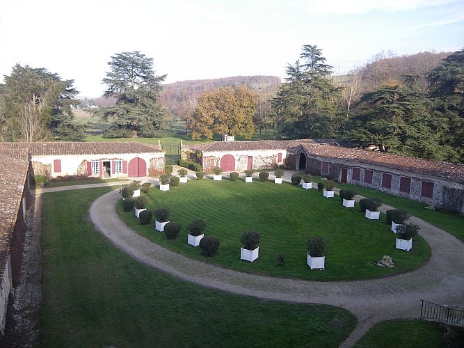 Château de Trenquelléon - cour