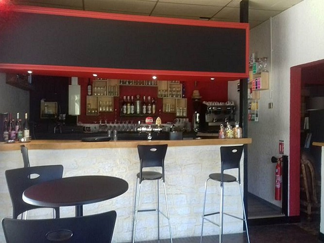 m‎iramont-chaperon-rouge-bar